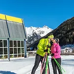 فندق Bergkristall 4*