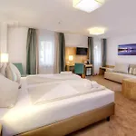 فندق Bergkristall 4*