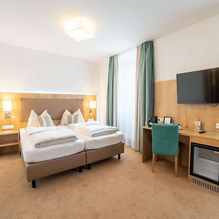 Hotel Bergkristall 4*