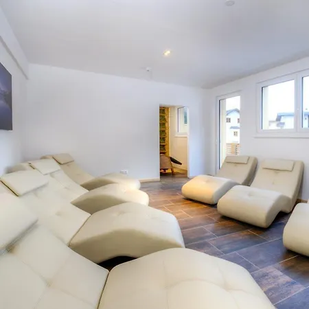 Ξενοδοχείο Bergkristall 4*