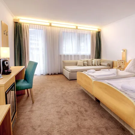 Hotel Bergkristall 4*