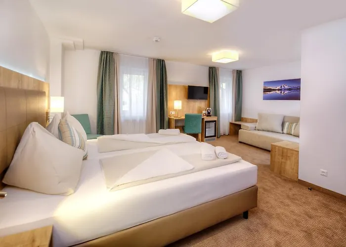 Hotel Bergkristall 4*